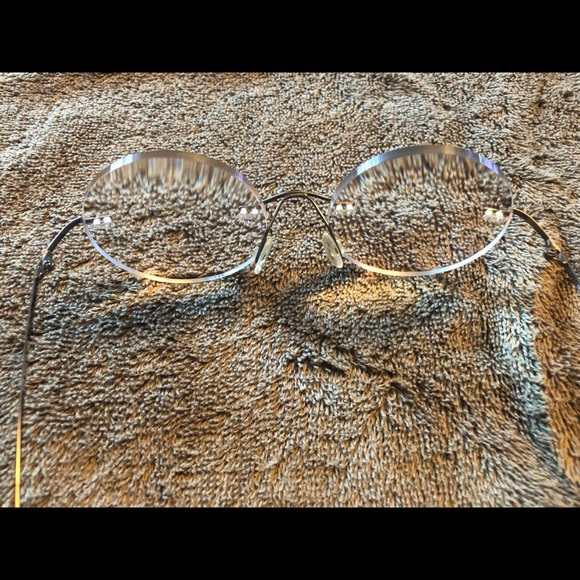 Eyeglasses - Picture 3 of 4